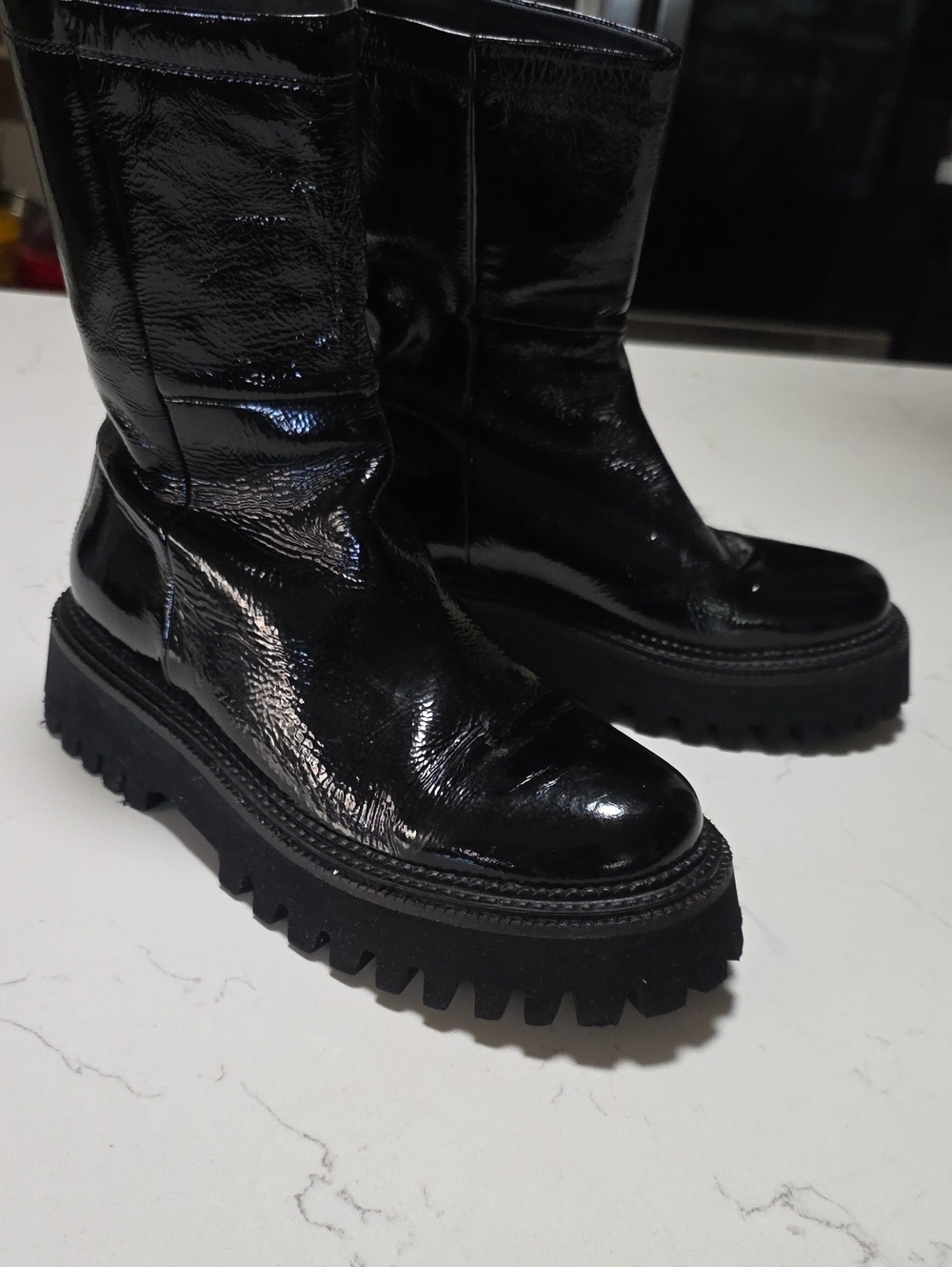 Seychelles Black Patent Leather Chunky Platform Women's Boots Size 7.5